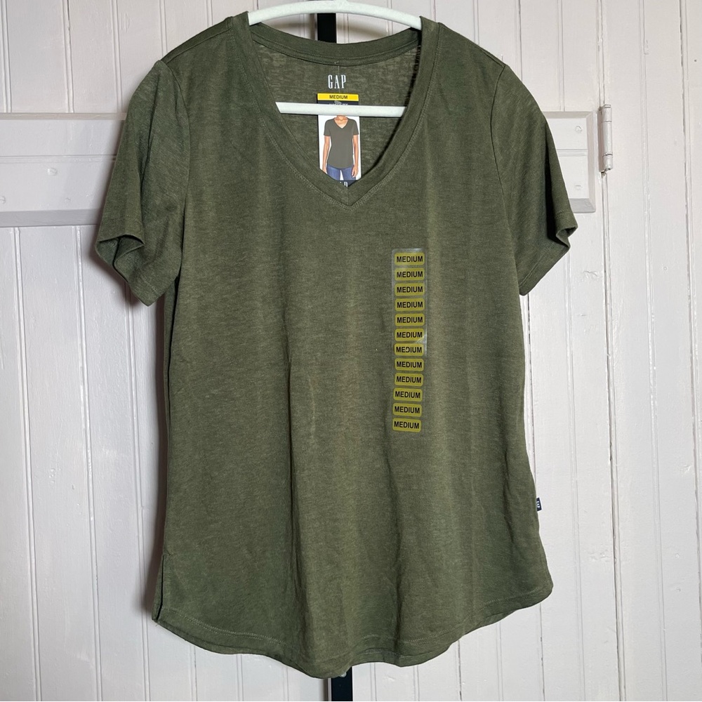 GAP Women's Short Sleeve Olive Tee